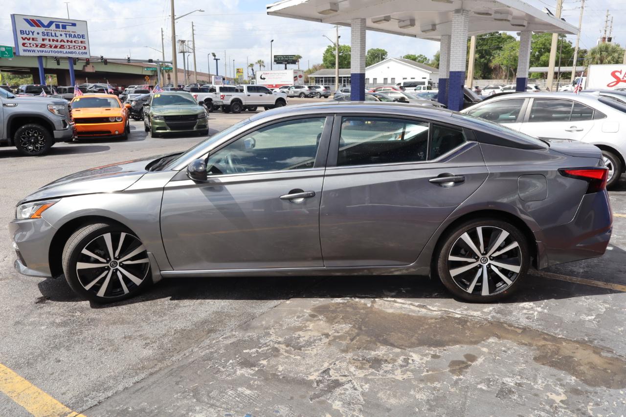 Nissan Altima 2.5 SR Sedan 2022