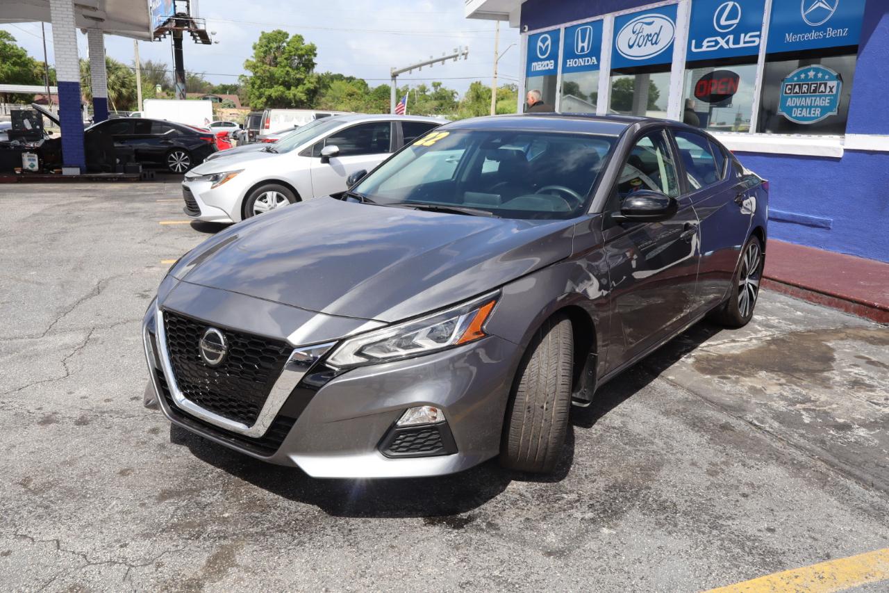 Nissan Altima 2.5 SR Sedan 2022