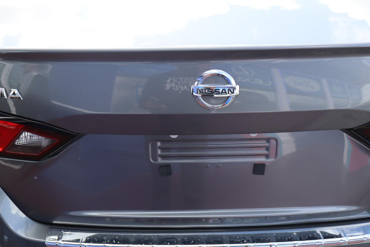 Nissan Altima 2.5 SR Sedan 2022