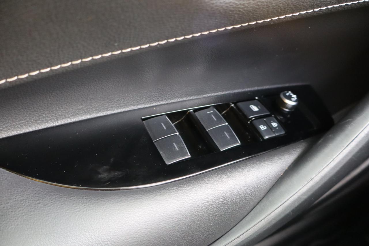 Toyota Corolla Hatchback XSE CVT (Natl) 2019