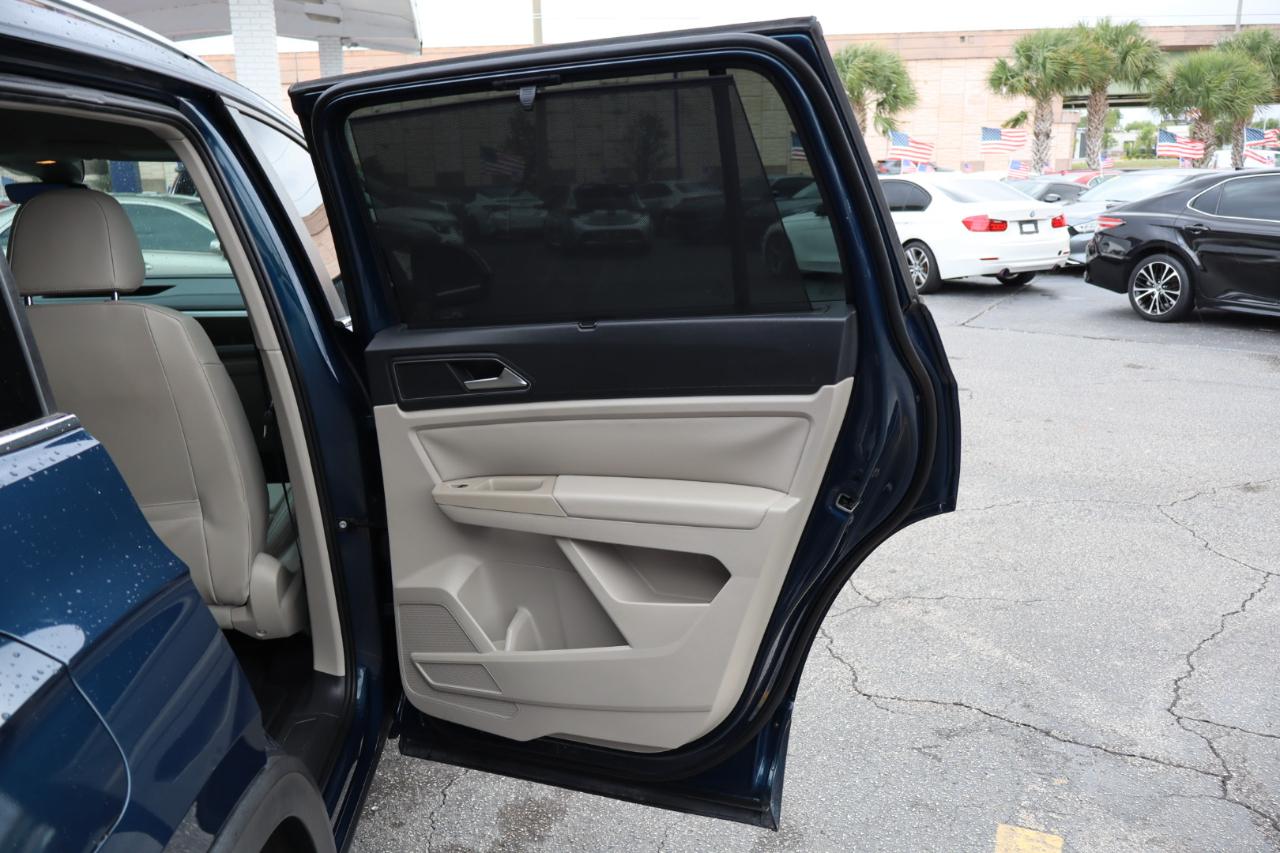 Volkswagen Atlas 3.6L V6 SE w/Technology R-Line FWD 2019