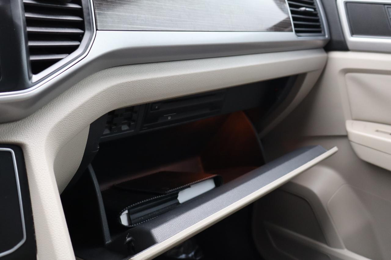 Volkswagen Atlas 3.6L V6 SE w/Technology R-Line FWD 2019