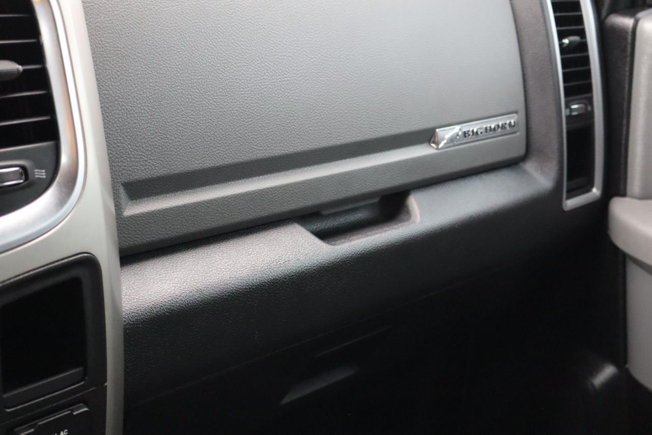 RAM 1500 2WD Crew Cab 140.5" Big Horn 2016
