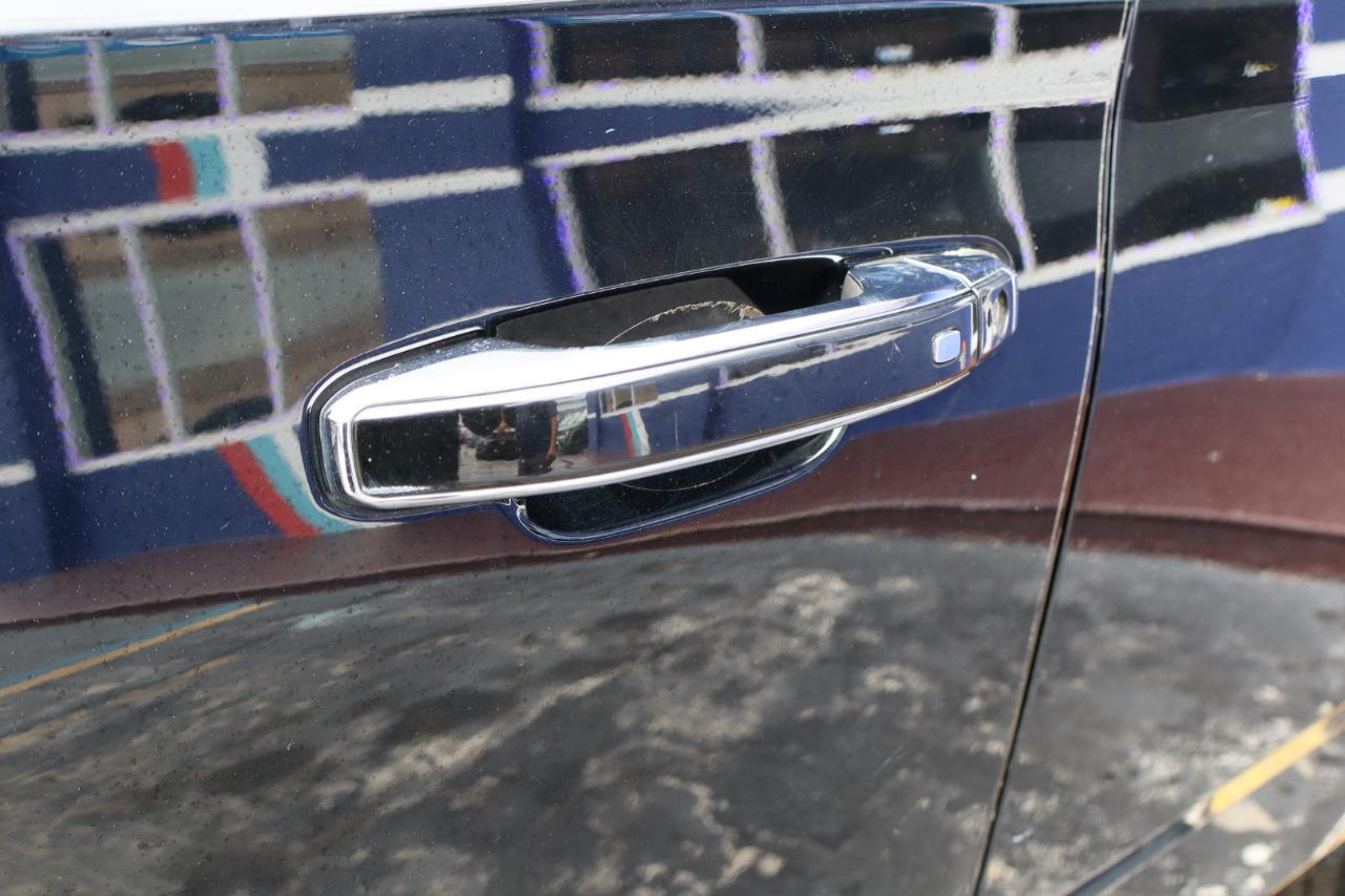 Chevrolet Tahoe 4WD 4dr LTZ 2016