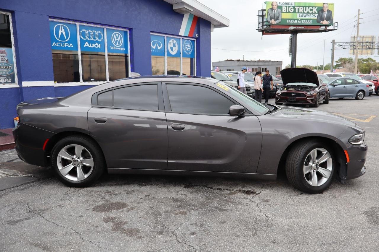 Dodge Charger 4dr Sdn SXT RWD 2015