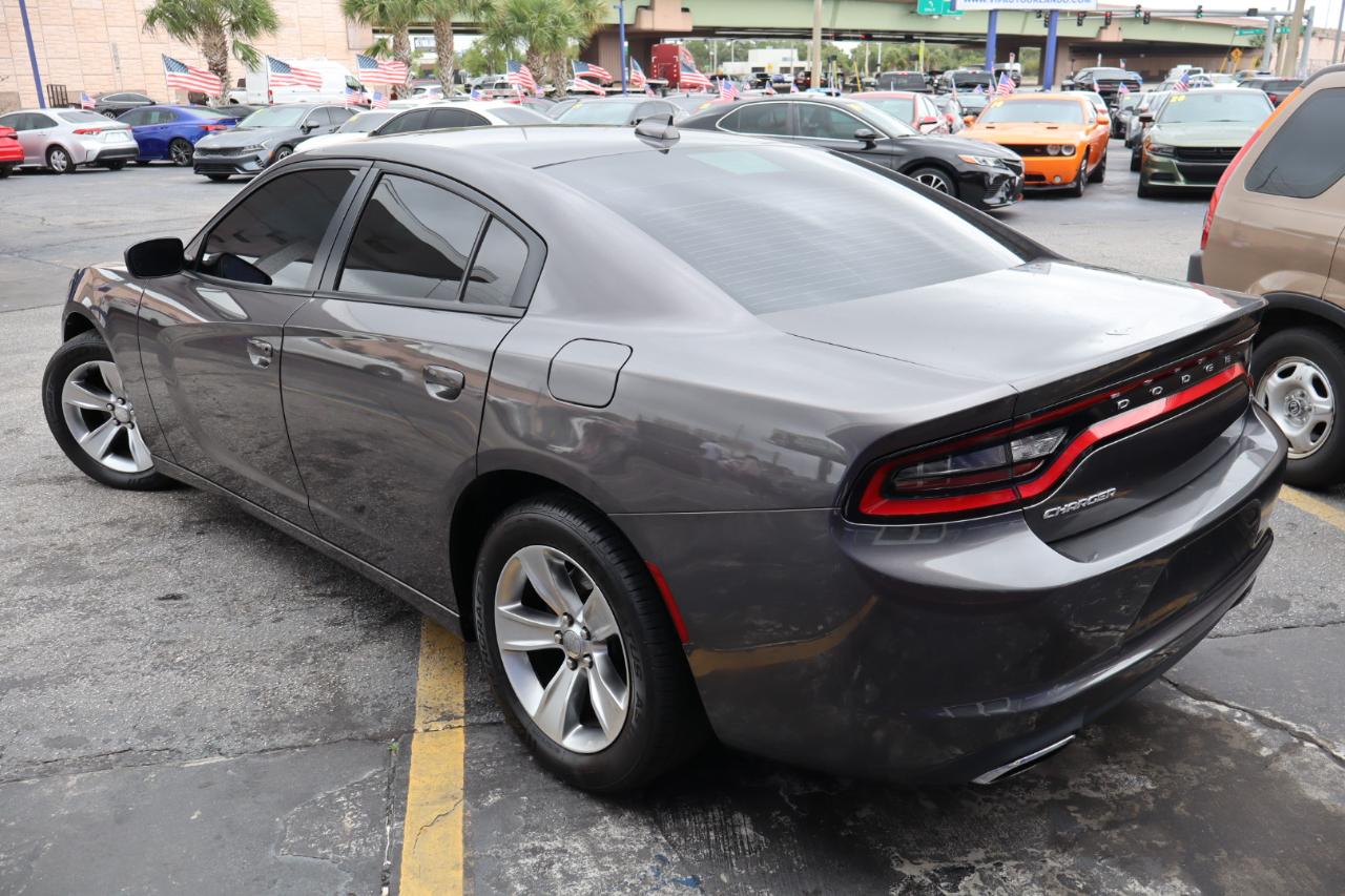 Dodge Charger 4dr Sdn SXT RWD 2015