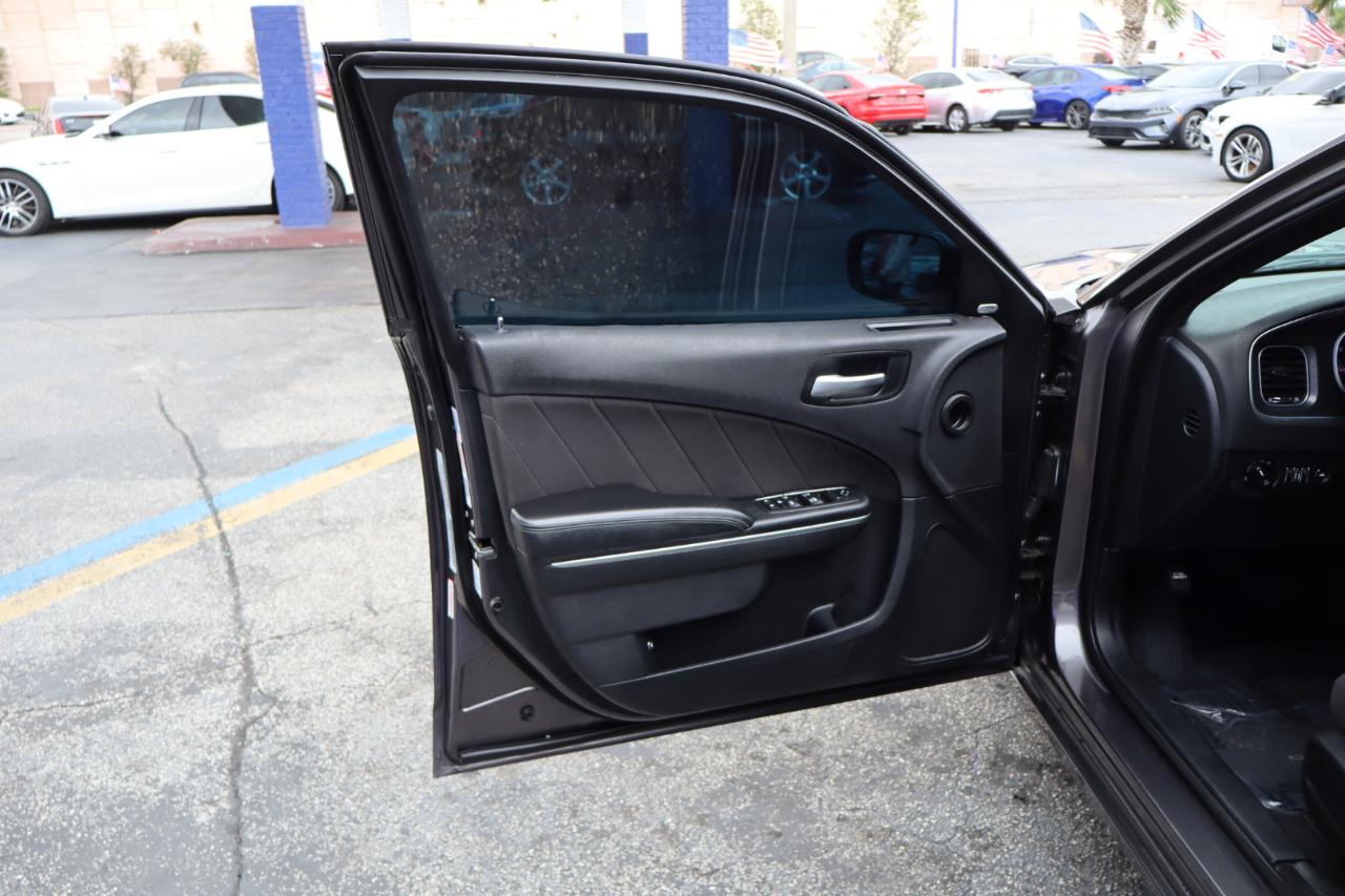 Dodge Charger 4dr Sdn SXT RWD 2015