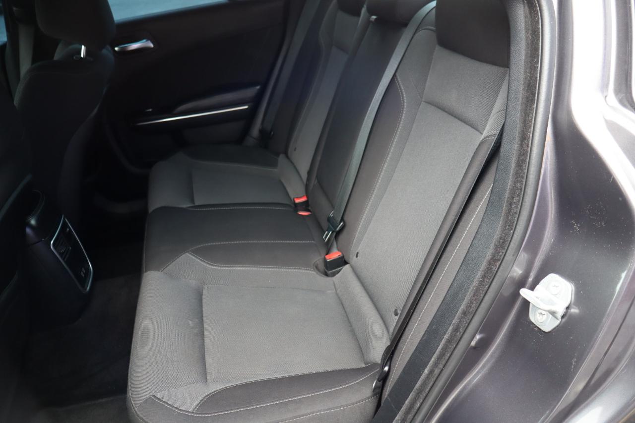 Dodge Charger 4dr Sdn SXT RWD 2015