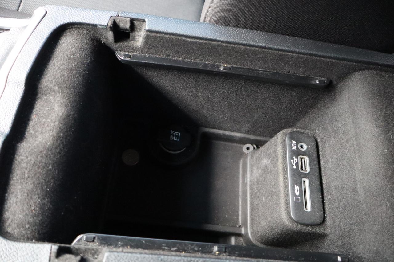 Dodge Charger 4dr Sdn SXT RWD 2015