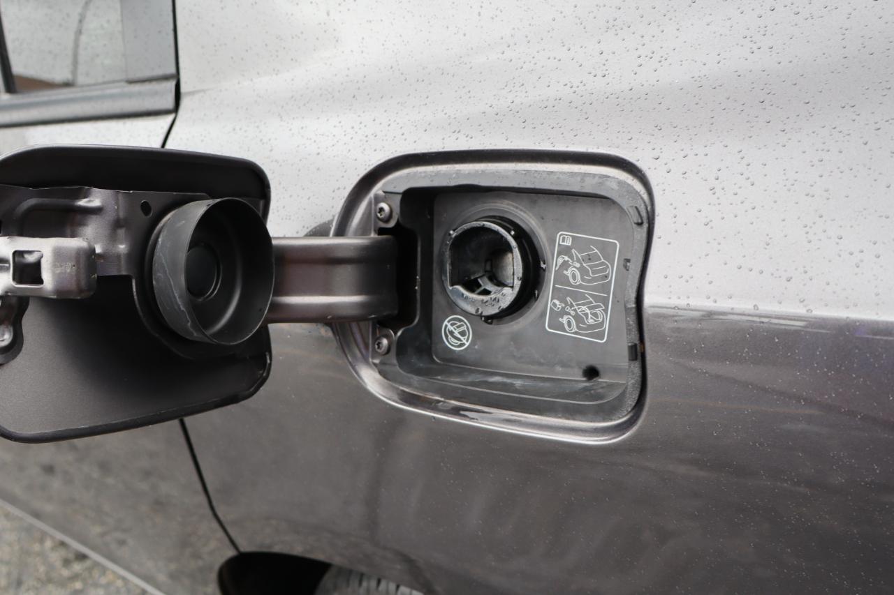 Dodge Charger 4dr Sdn SXT RWD 2015