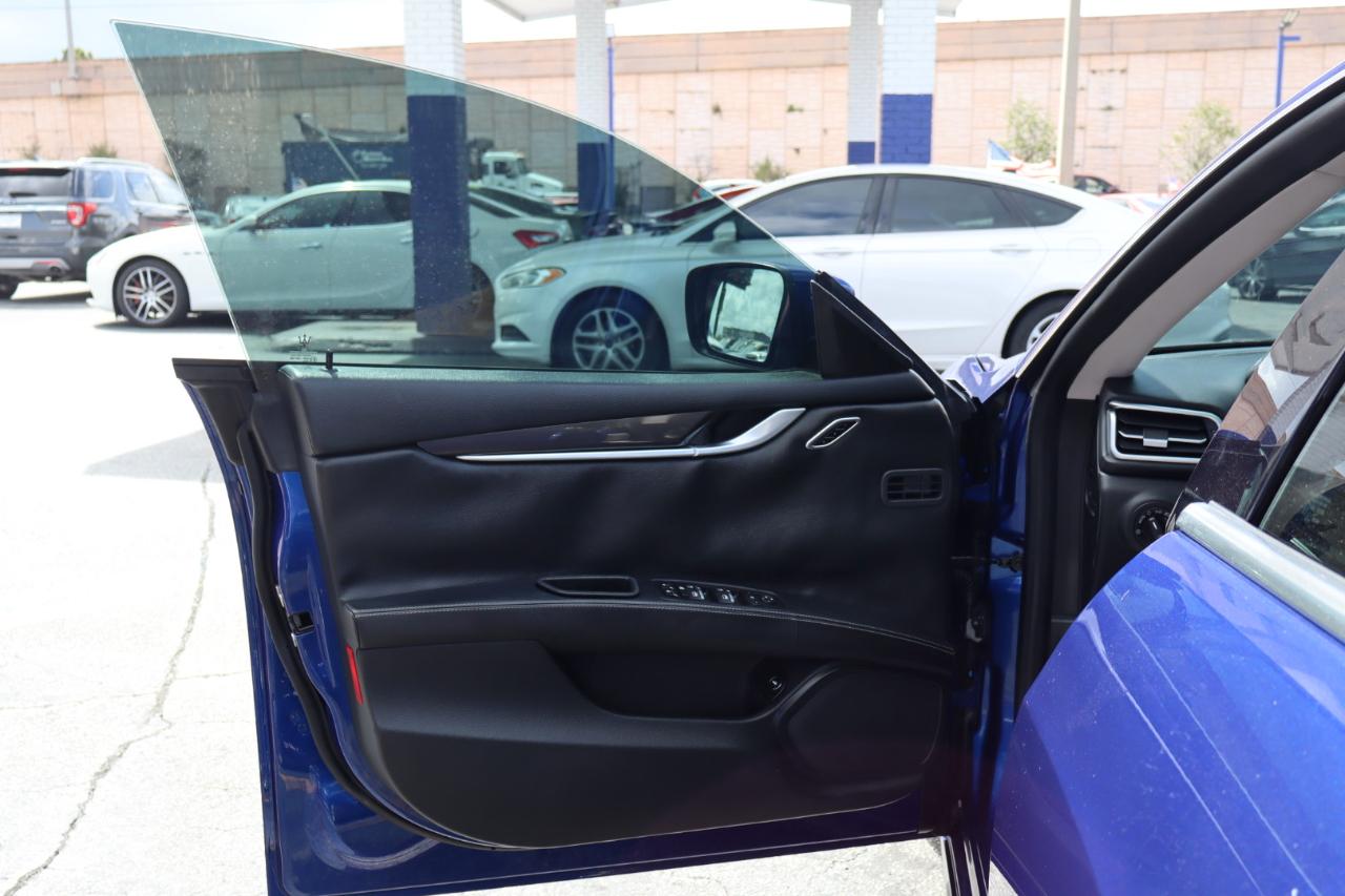 Maserati Ghibli 4dr Sdn 2016