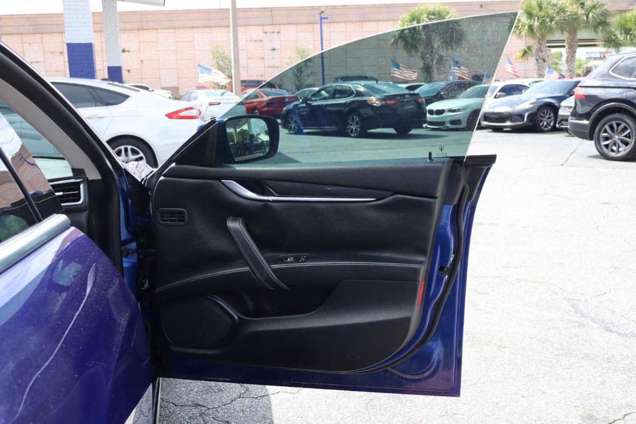 Maserati Ghibli 4dr Sdn 2016