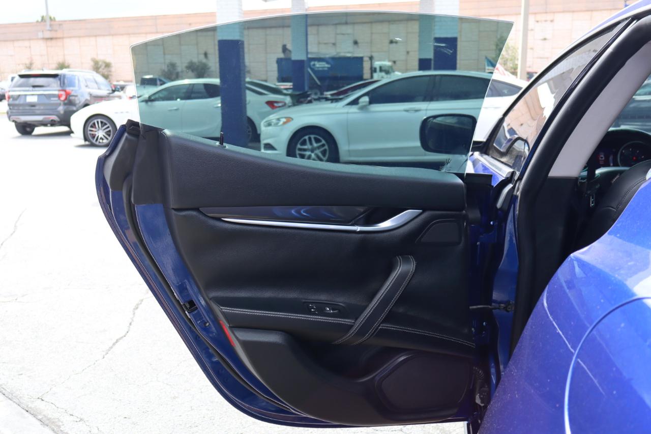 Maserati Ghibli 4dr Sdn 2016