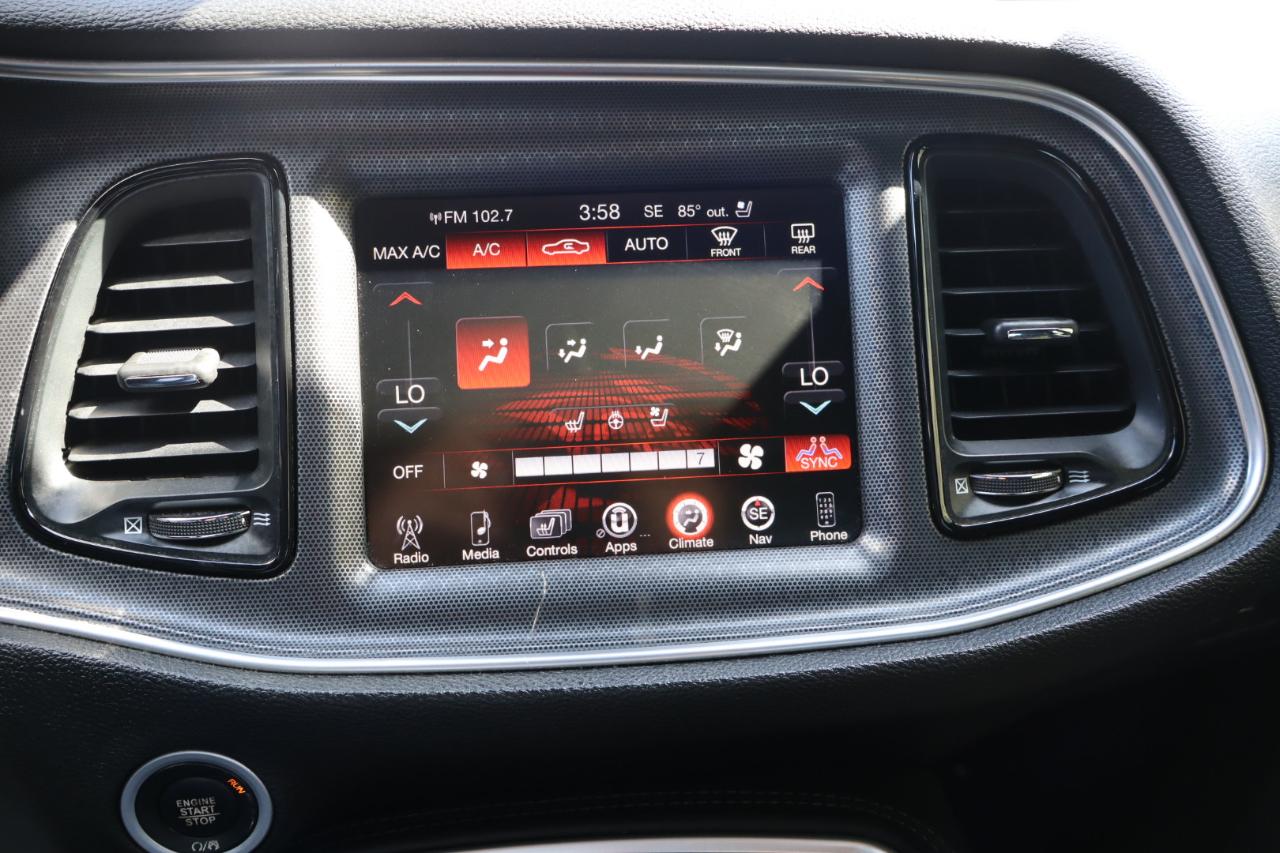 Dodge Challenger 2dr Cpe SXT Plus 2016