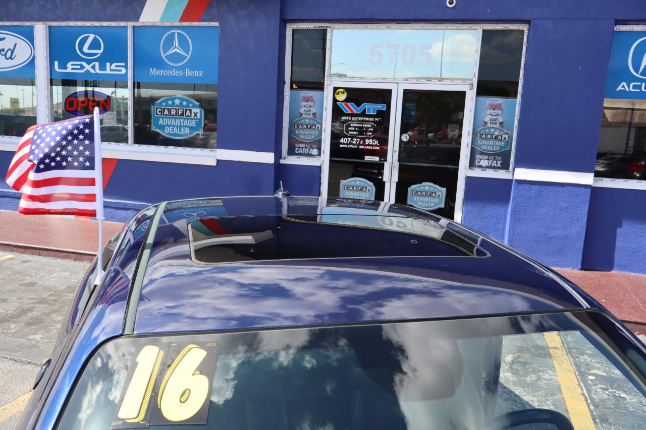 Dodge Challenger 2dr Cpe SXT Plus 2016