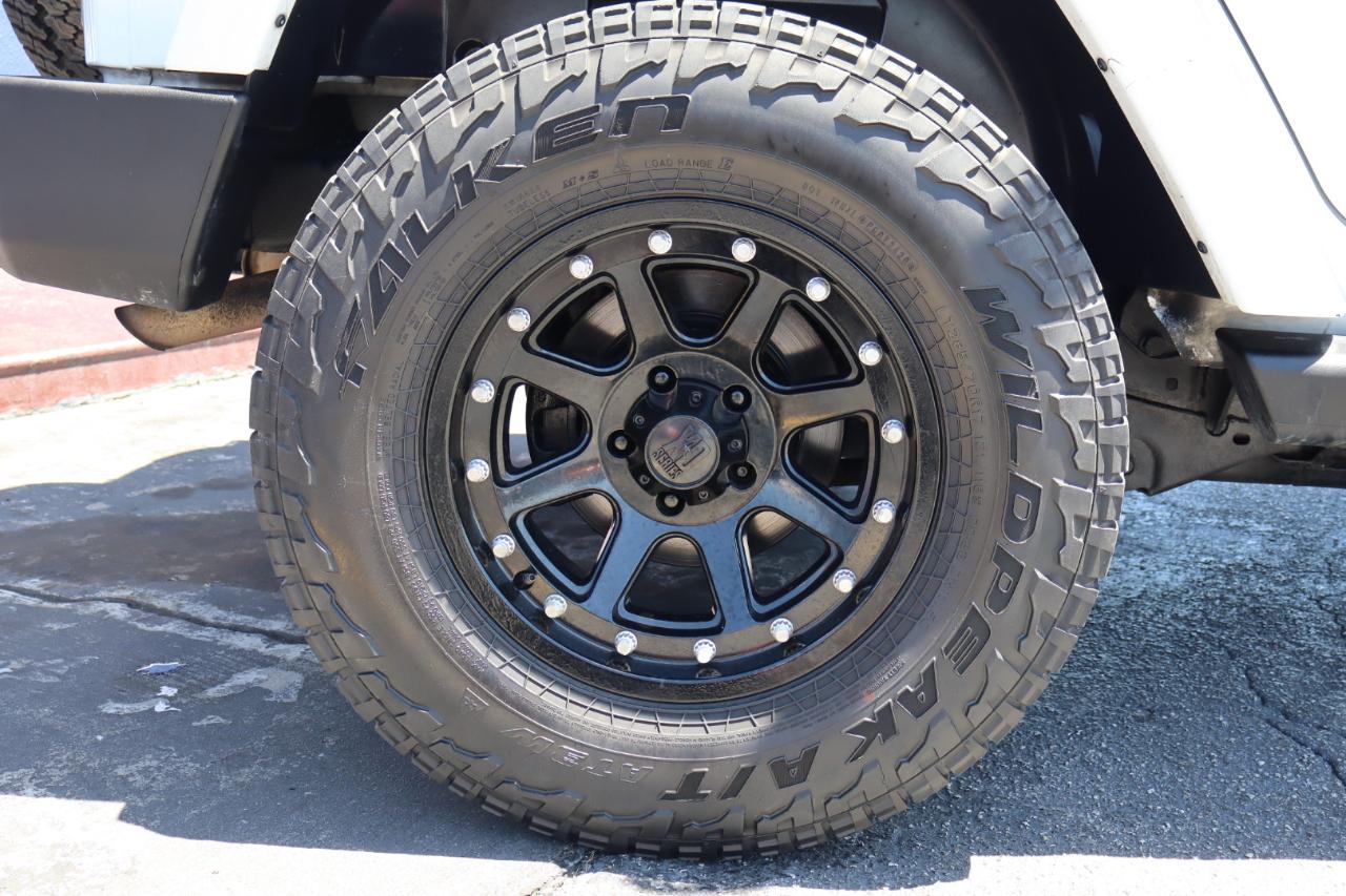 Jeep Wrangler Unlimited 4WD 4dr Wrangler X *Ltd Avail* 2015