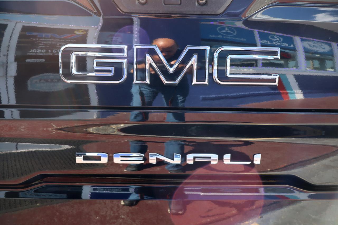 GMC Sierra 1500 4WD Crew Cab 147" Denali 2019