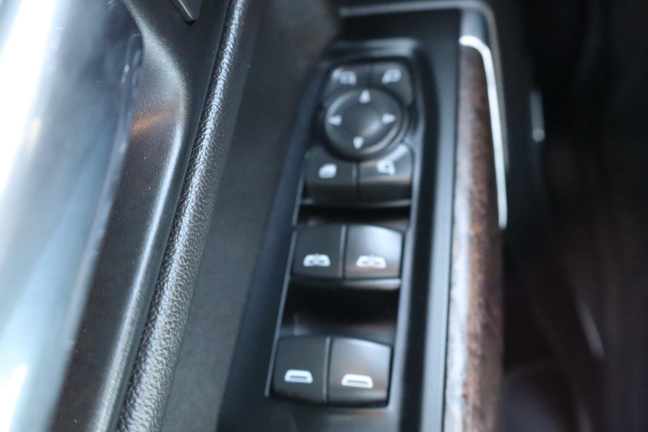 GMC Sierra 1500 4WD Crew Cab 147" Denali 2019