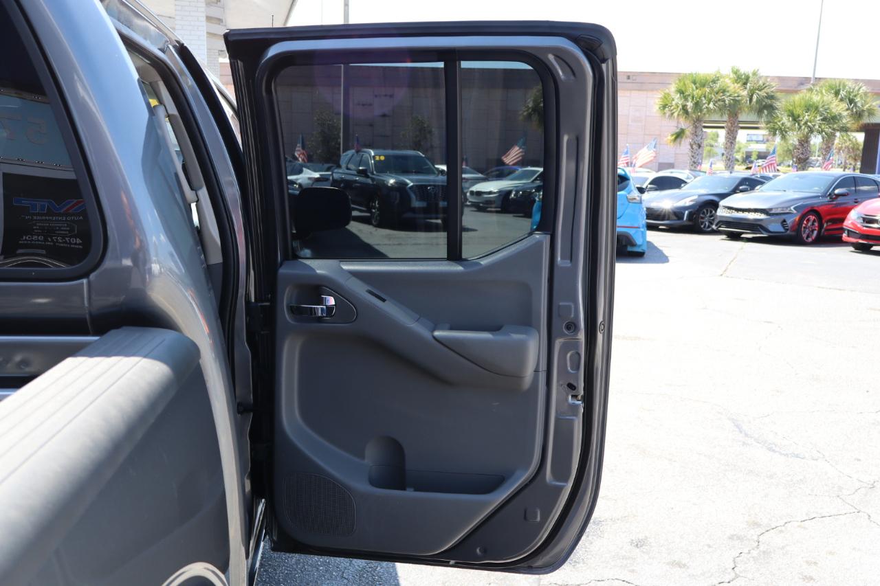 Nissan Frontier Crew Cab 4x2 SV Auto 2020