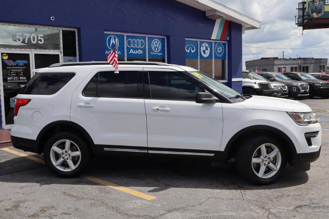 Ford Explorer XLT FWD 2019
