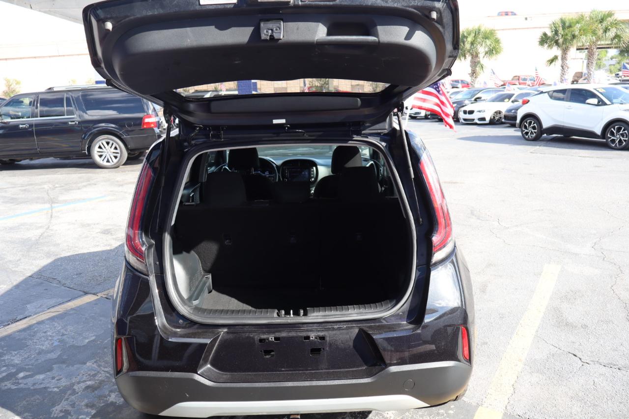 Kia Soul LX IVT 2023