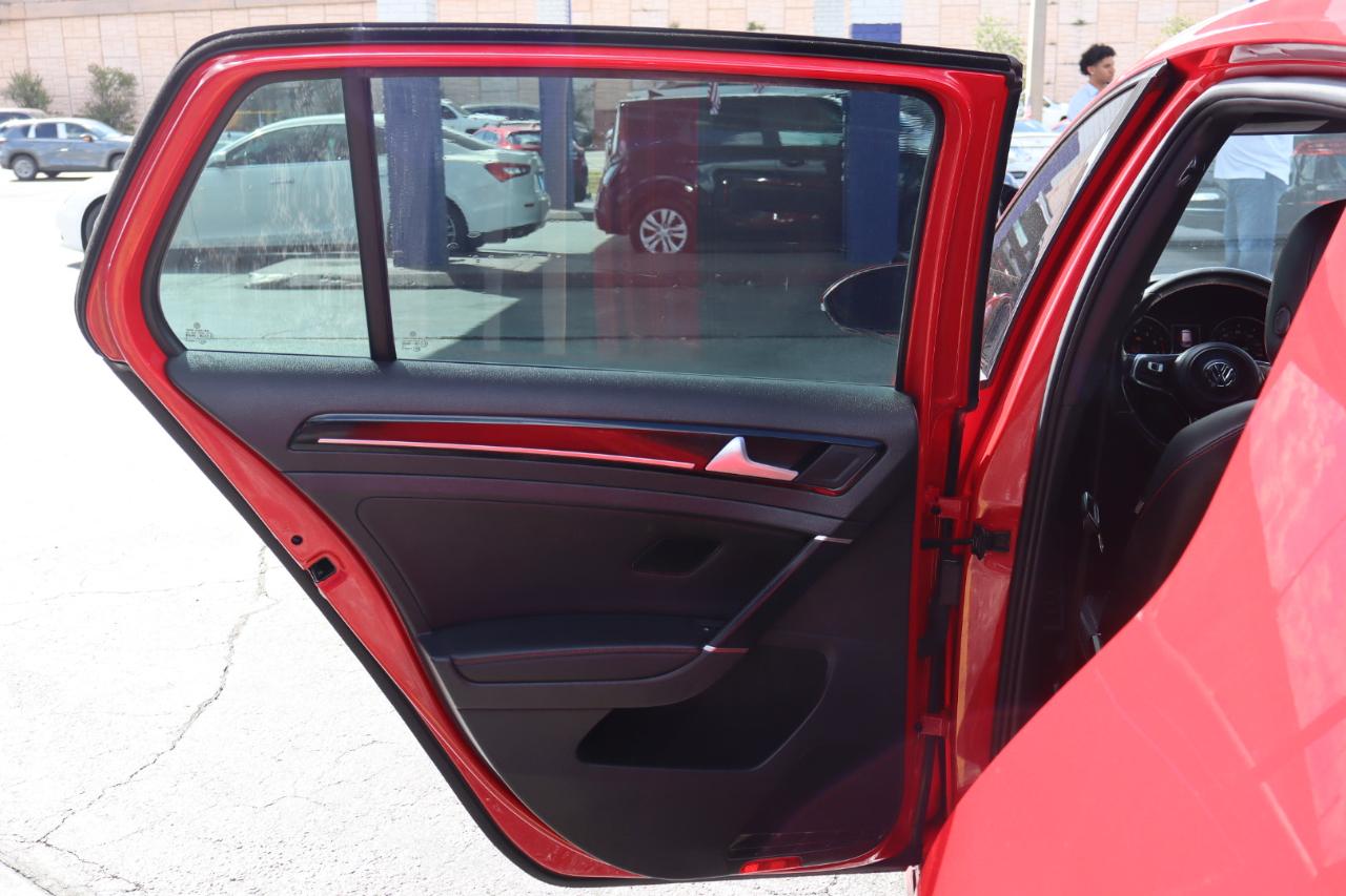 Volkswagen Golf GTI 4dr HB DSG Autobahn 2016