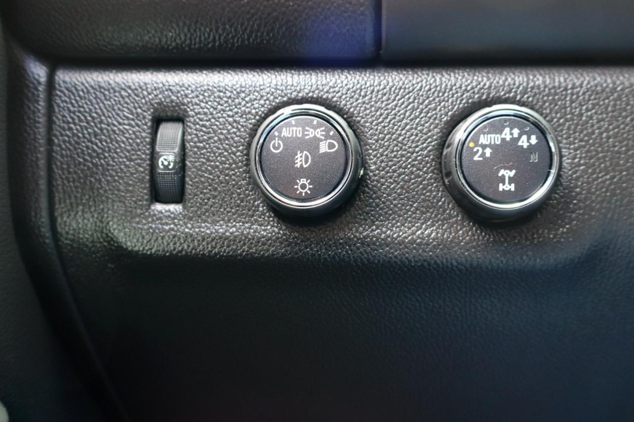 Chevrolet Colorado 4WD Crew Cab 140.5" LT 2017