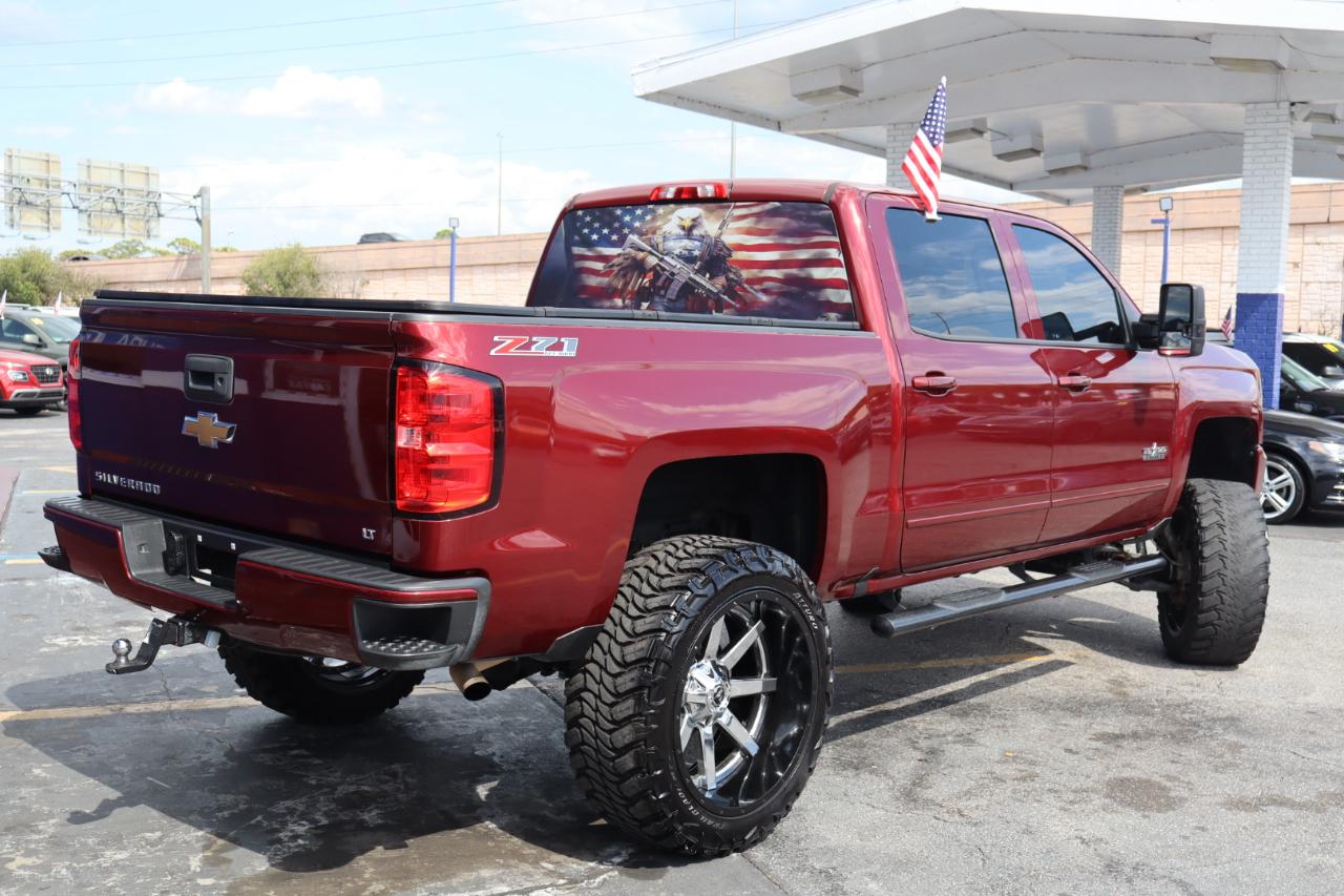 Chevrolet Silverado 1500 4WD Crew Cab 143.5" LT w/2LT 2017