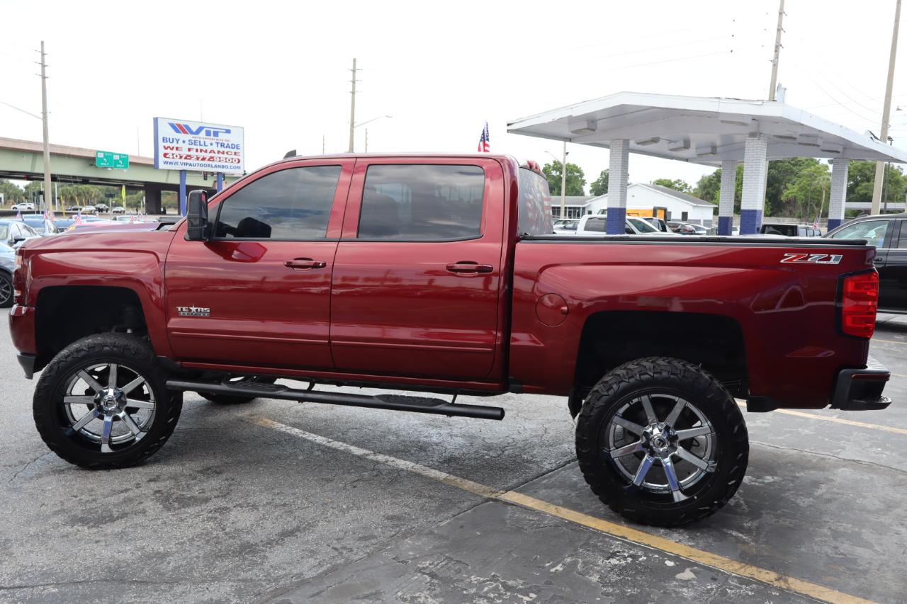Chevrolet Silverado 1500 4WD Crew Cab 143.5" LT w/2LT 2017