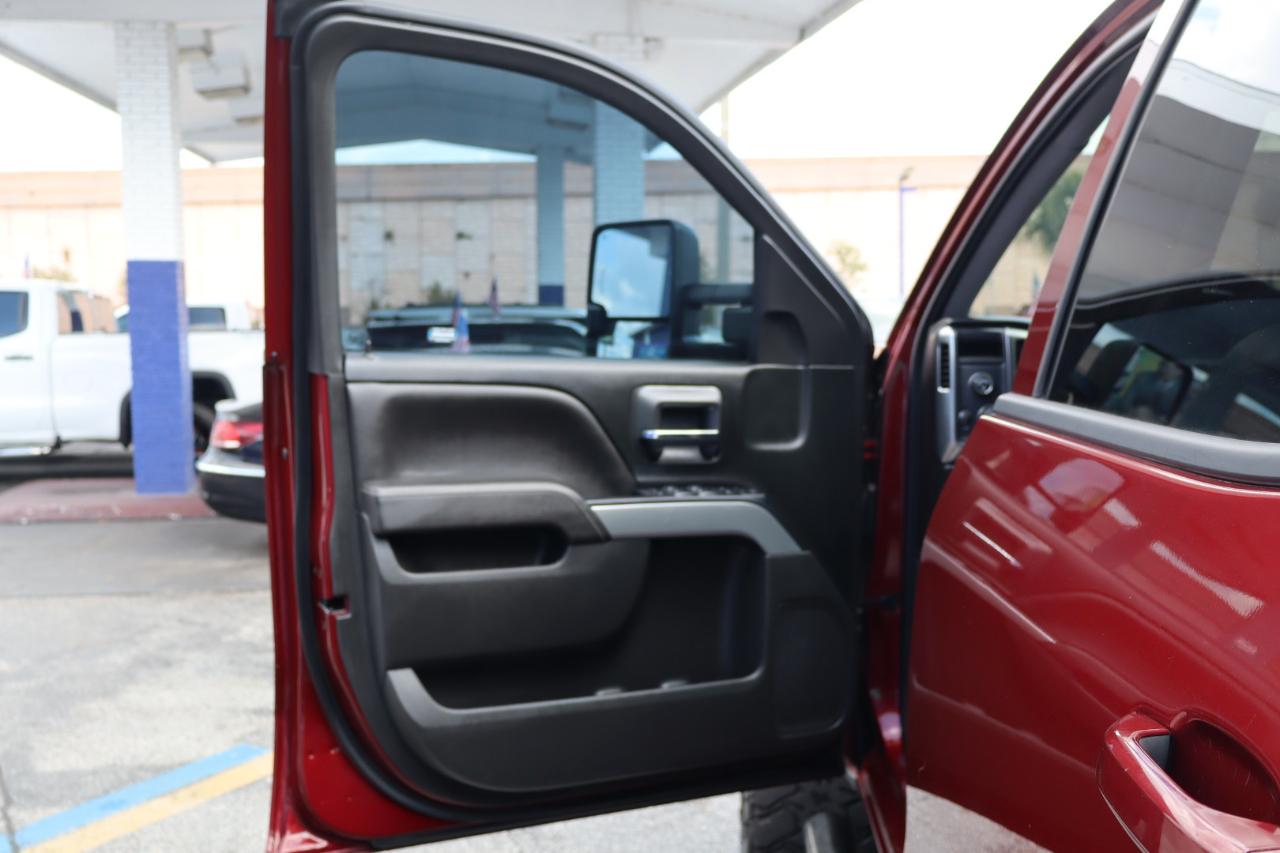 Chevrolet Silverado 1500 4WD Crew Cab 143.5" LT w/2LT 2017