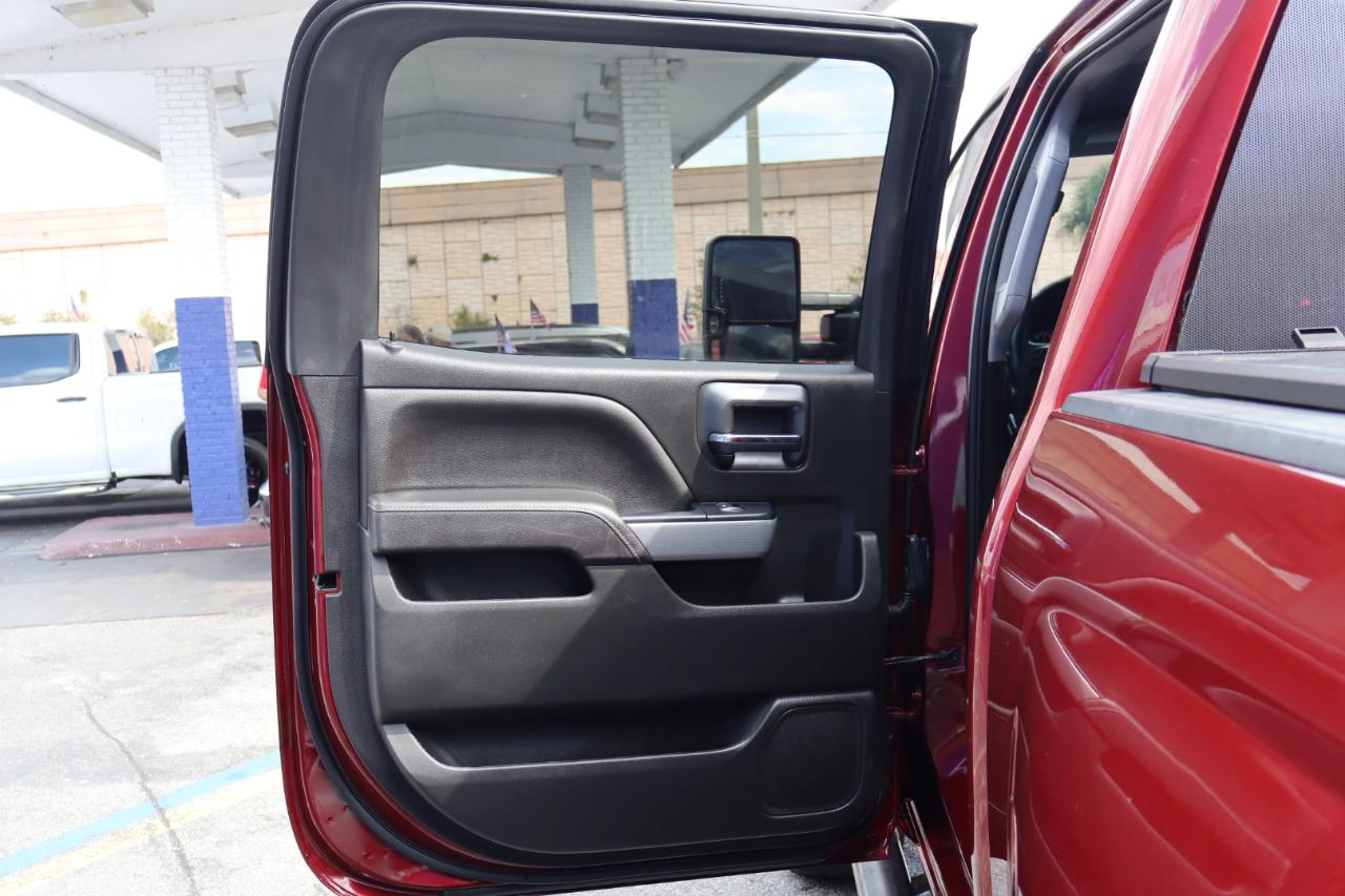 Chevrolet Silverado 1500 4WD Crew Cab 143.5" LT w/2LT 2017