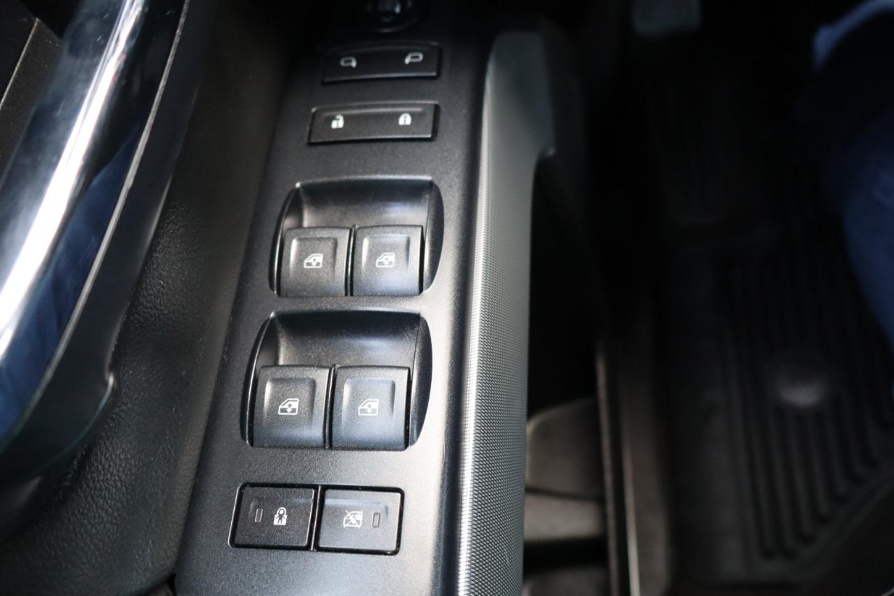 Chevrolet Silverado 1500 4WD Crew Cab 143.5" LT w/2LT 2017