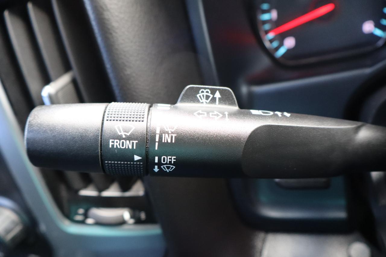 Chevrolet Silverado 1500 4WD Crew Cab 143.5" LT w/2LT 2017