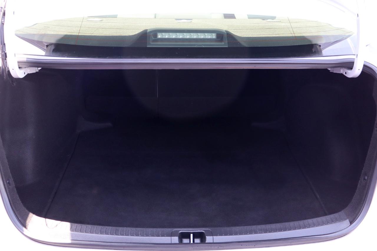 Toyota Corolla LE CVT (Natl) 2022