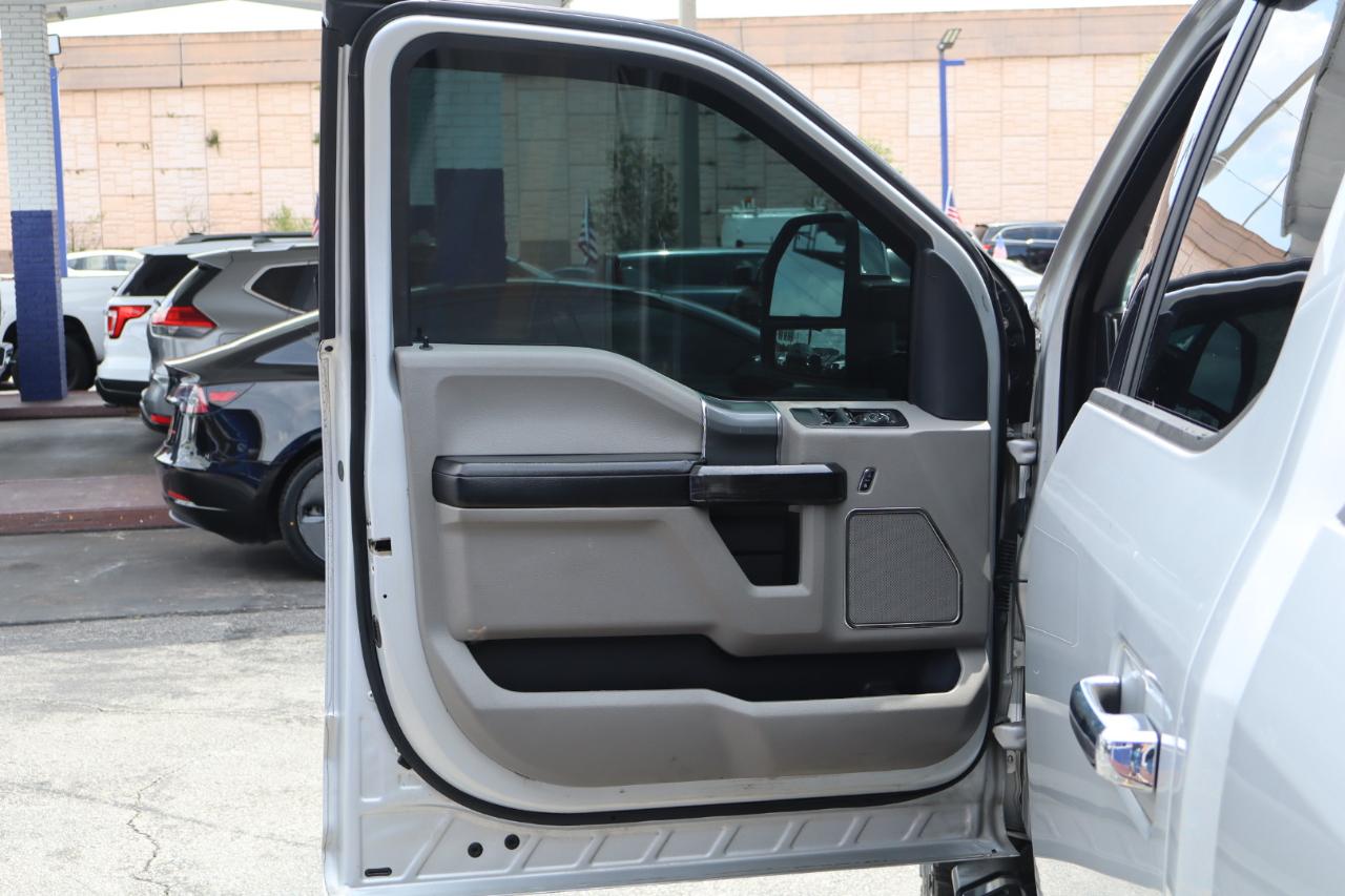 Ford F-150 4WD SuperCrew 150" Lariat 2016