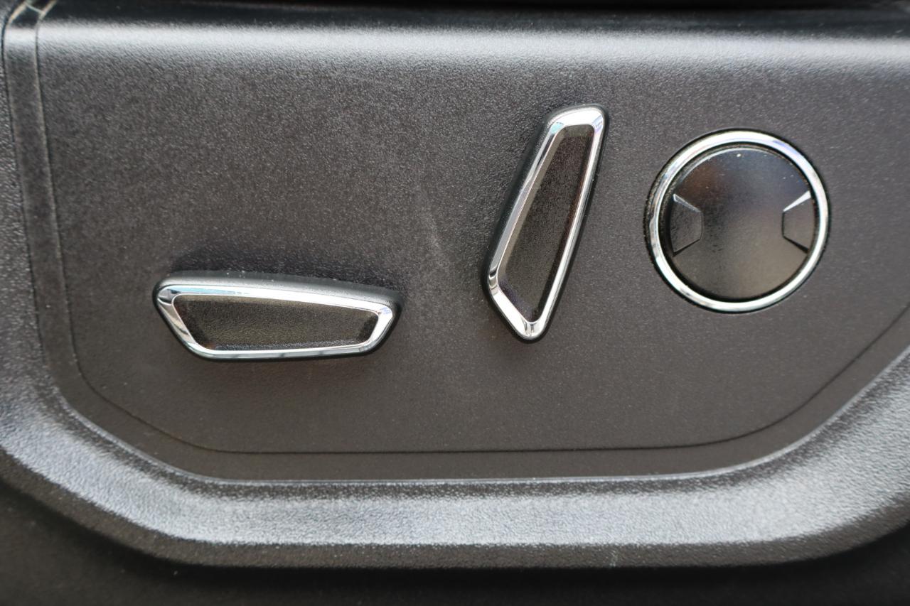 Ford F-150 4WD SuperCrew 150" Lariat 2016