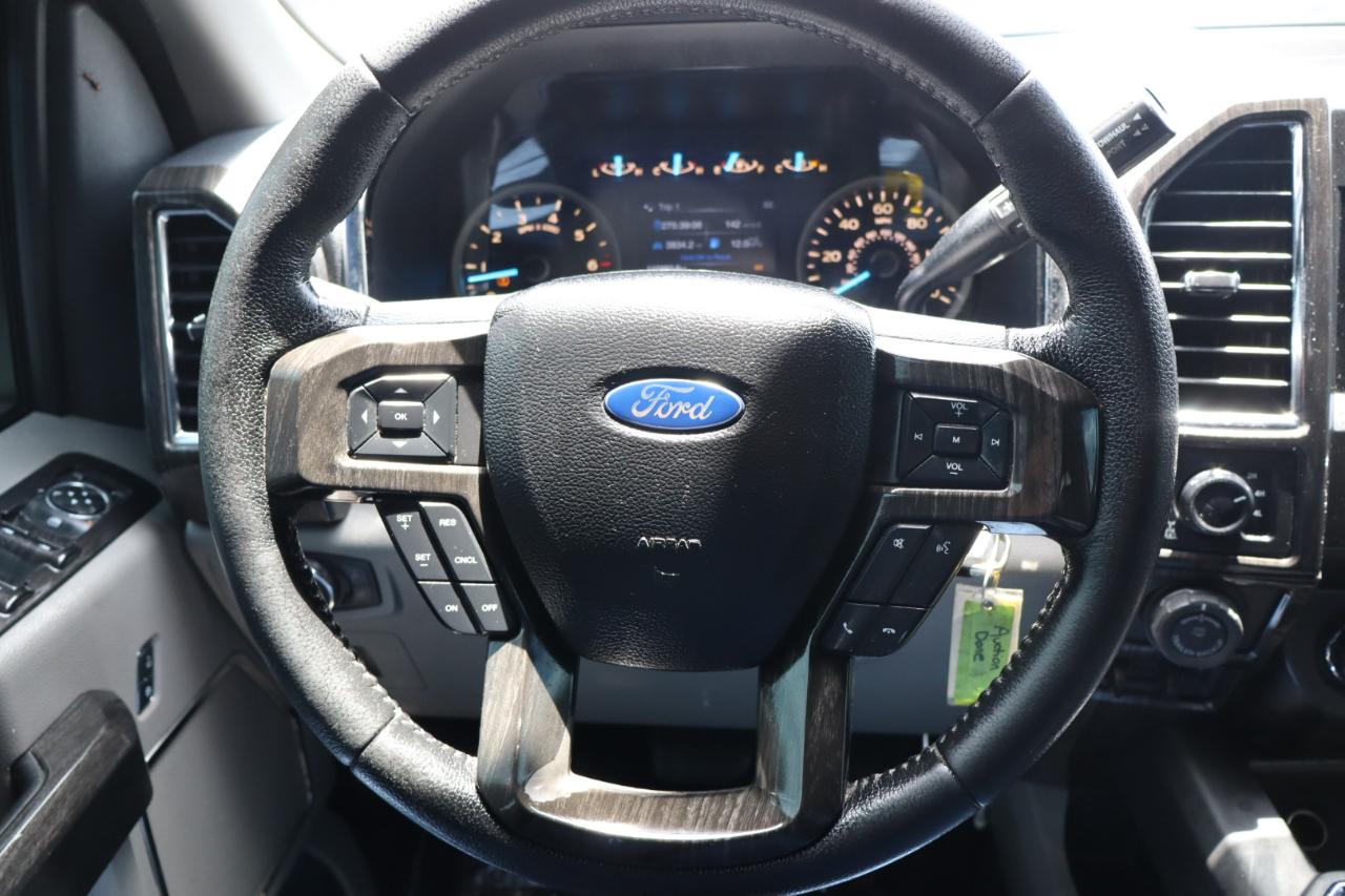 Ford F-150 4WD SuperCrew 150" Lariat 2016