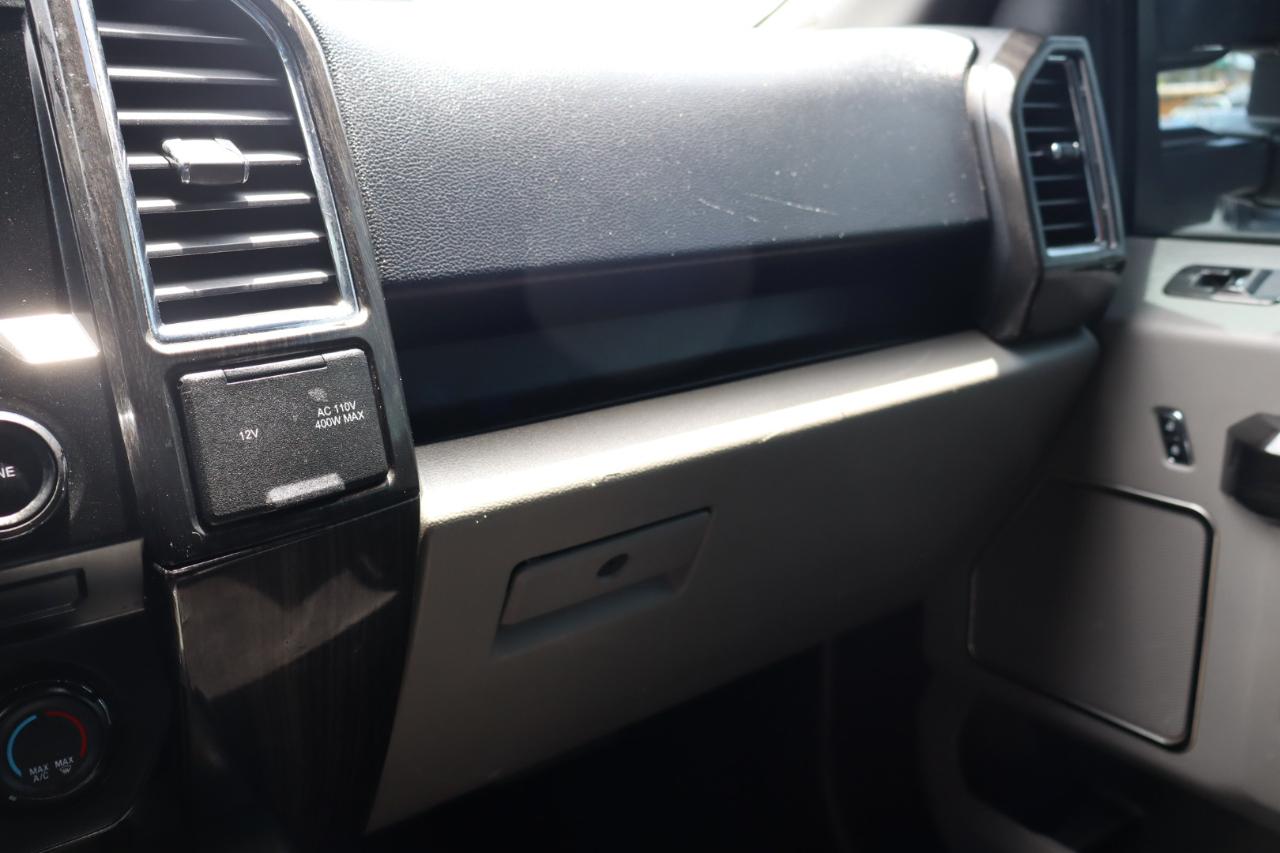 Ford F-150 4WD SuperCrew 150" Lariat 2016