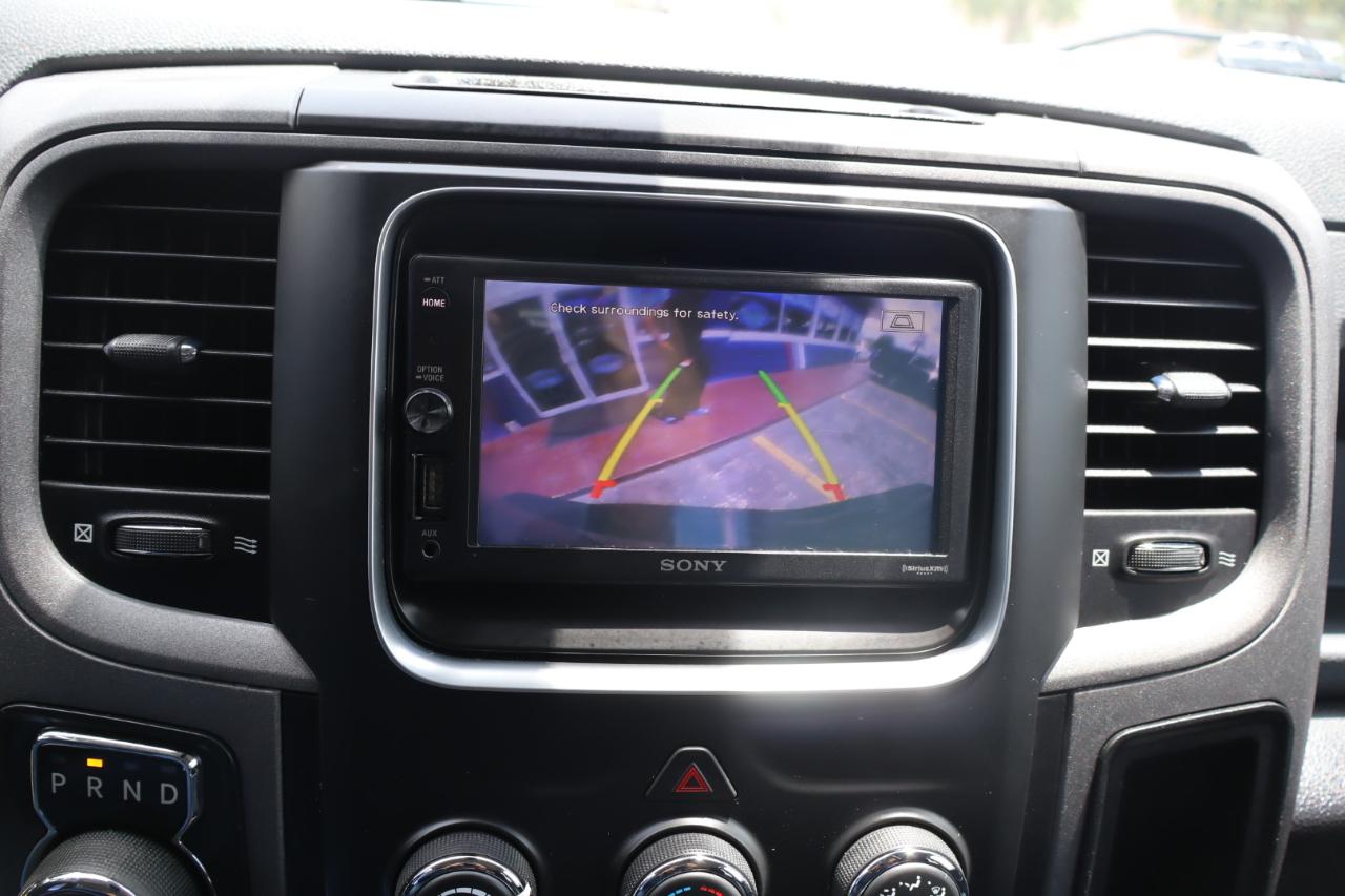 RAM 1500 Express 4x4 Crew Cab 5'7" Box 2017