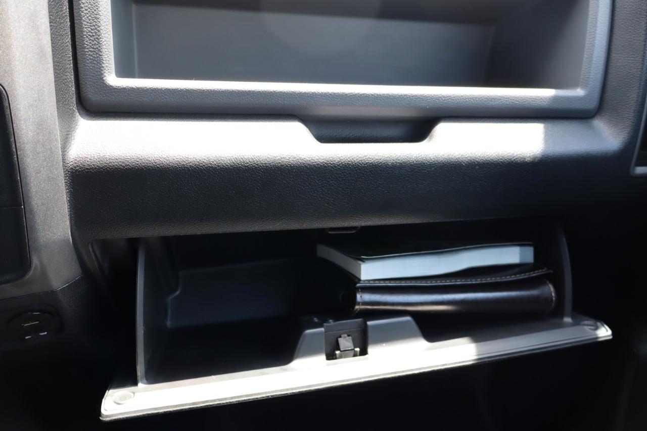 RAM 1500 Express 4x4 Crew Cab 5'7" Box 2017