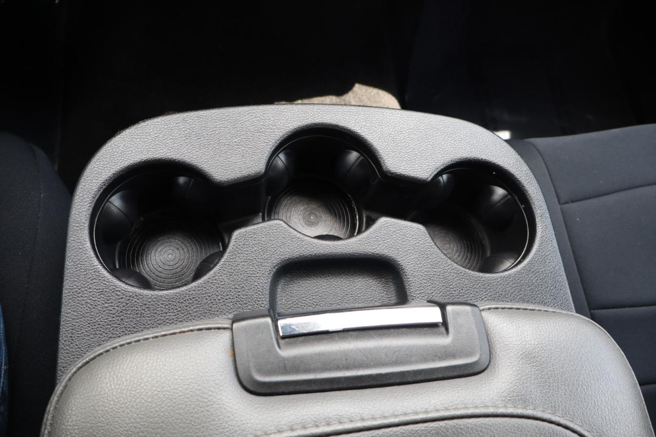 RAM 1500 Express 4x4 Crew Cab 5'7" Box 2017