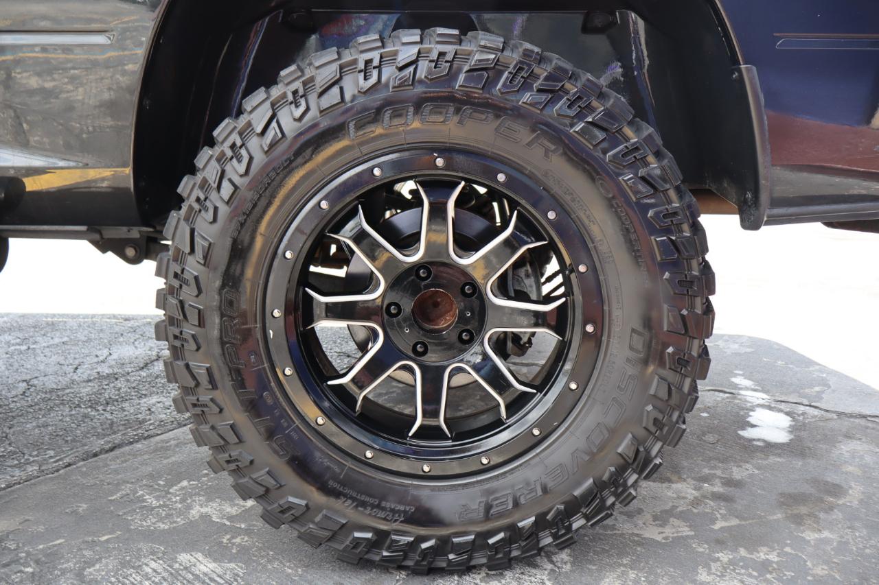 RAM 1500 Express 4x4 Crew Cab 5'7" Box 2017