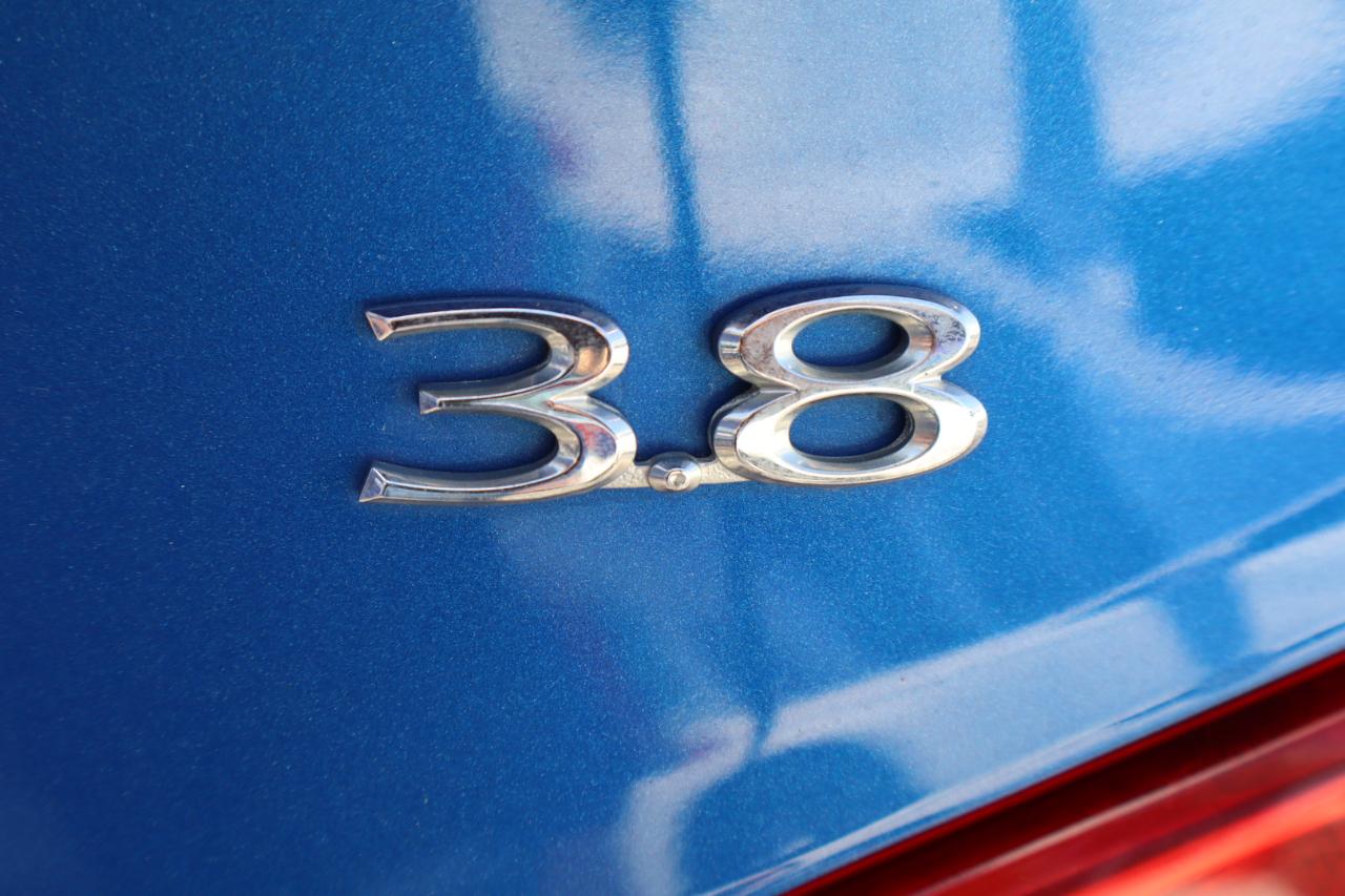 Hyundai Genesis Coupe 2dr 3.8L Auto Grand Touring w/Blk Lth 2011