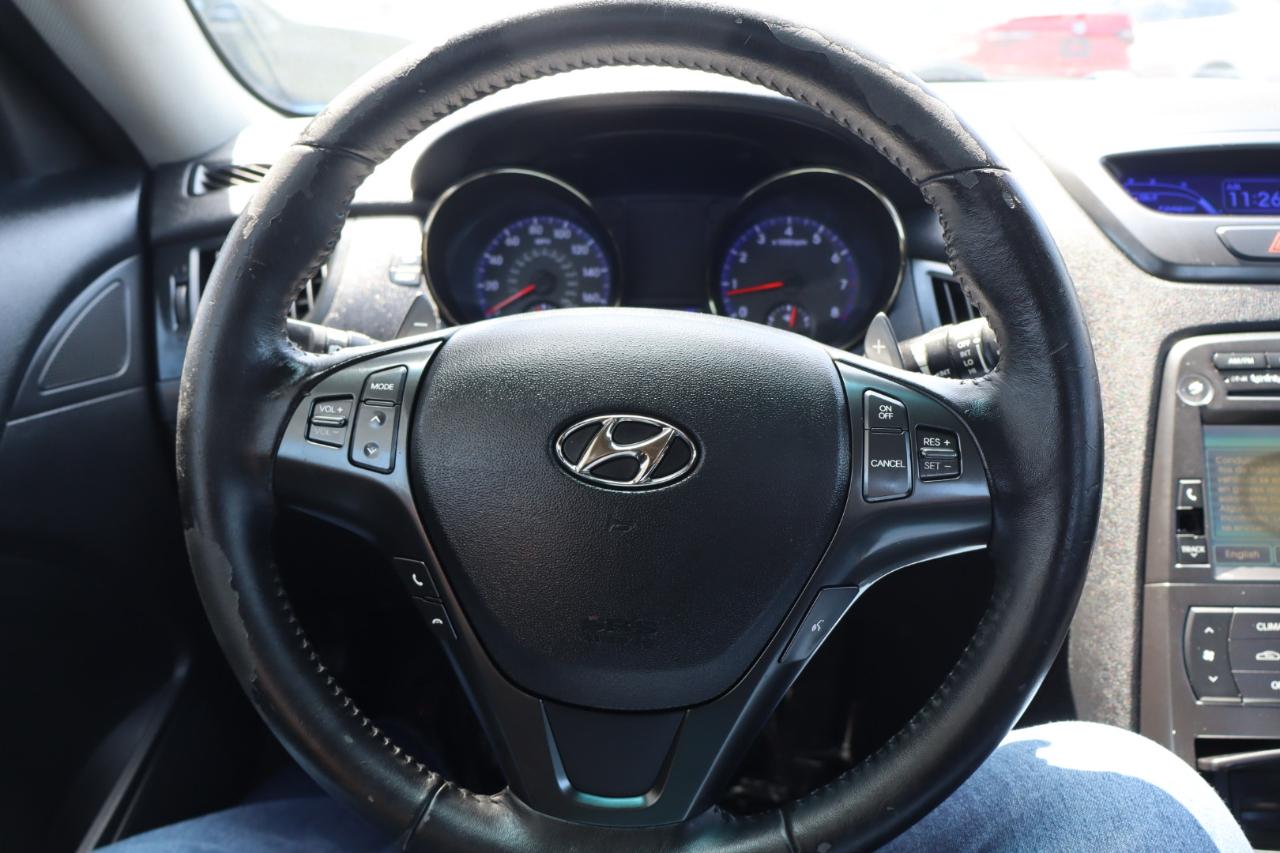 Hyundai Genesis Coupe 2dr 3.8L Auto Grand Touring w/Blk Lth 2011