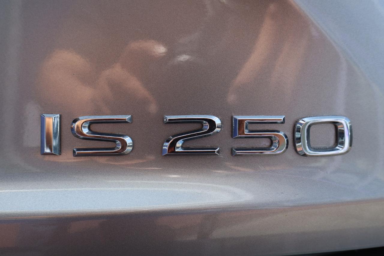 Lexus IS 250 4dr Sport Sdn RWD 2015
