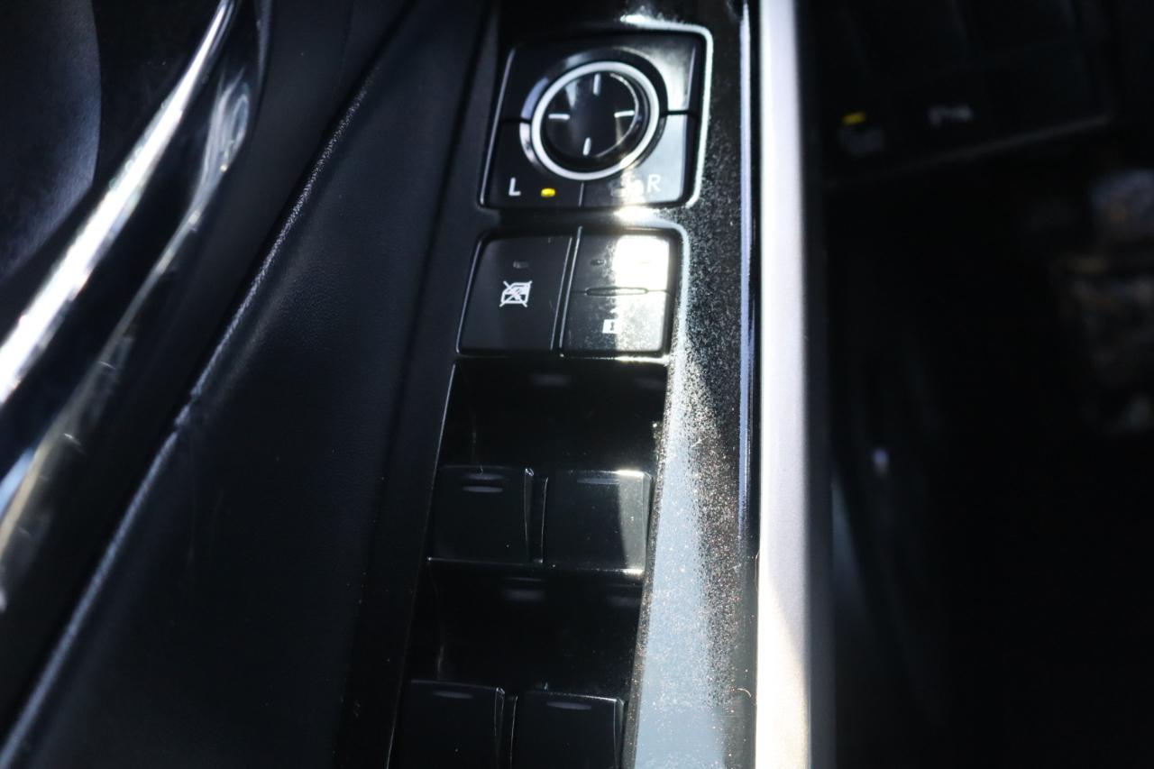 Lexus IS 250 4dr Sport Sdn RWD 2015