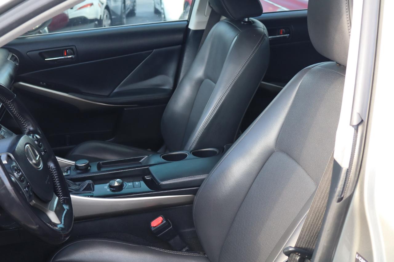Lexus IS 250 4dr Sport Sdn RWD 2015