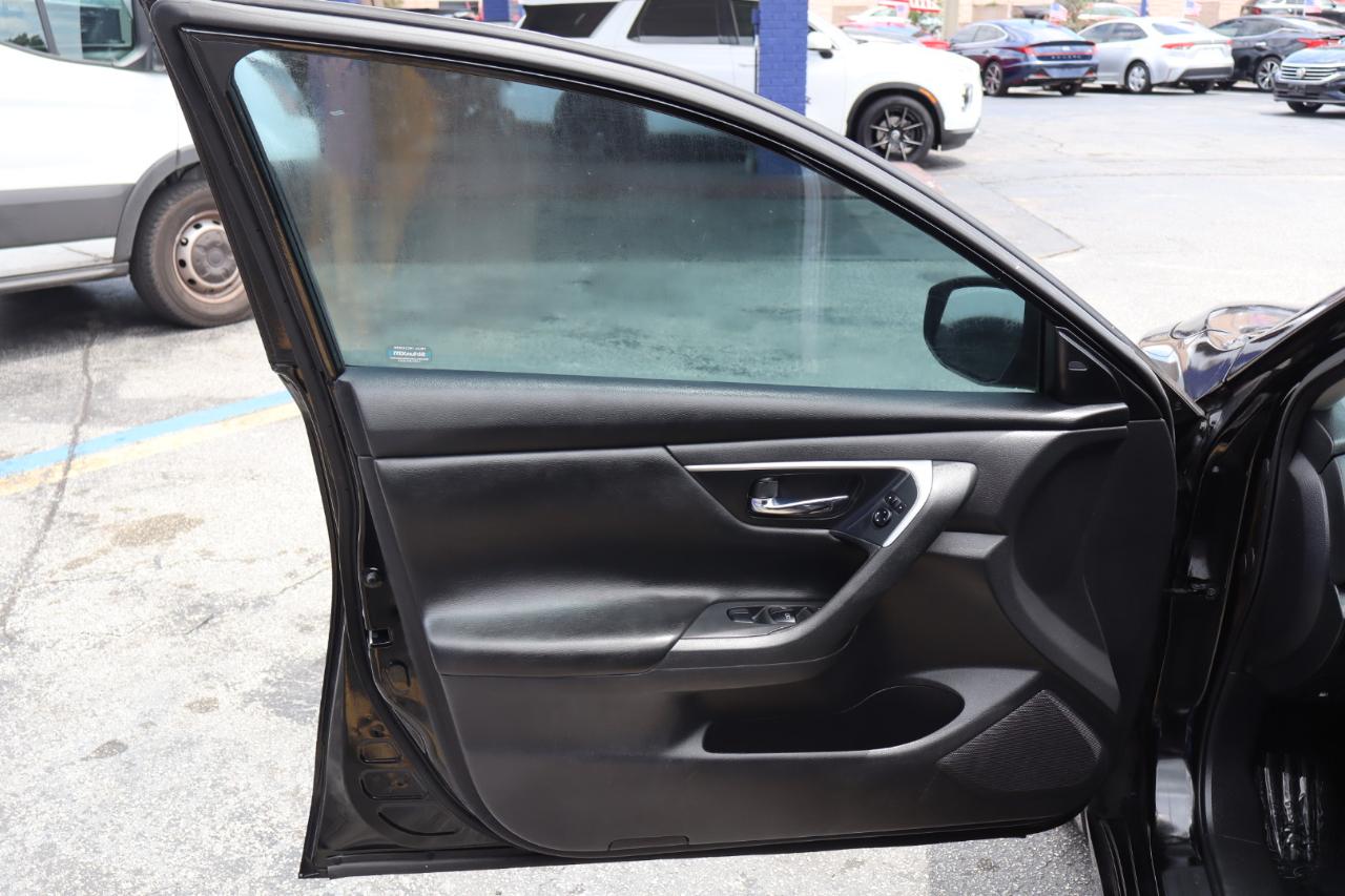 Nissan Altima 2.5 SV Sedan 2018