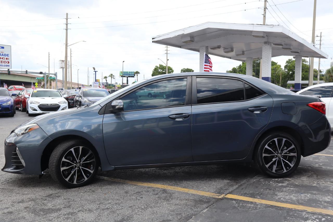 Toyota Corolla XLE CVT (Natl) 2019