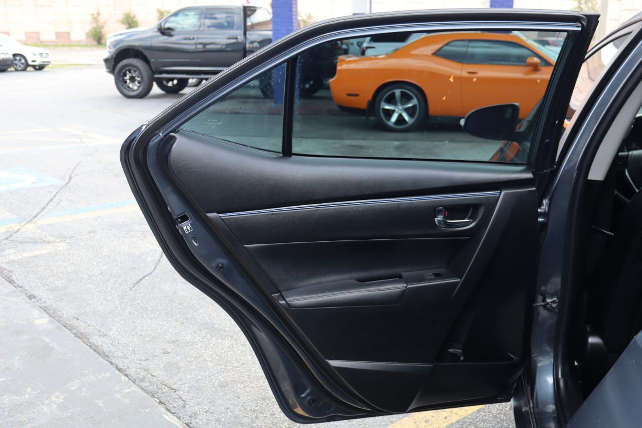 Toyota Corolla XLE CVT (Natl) 2019